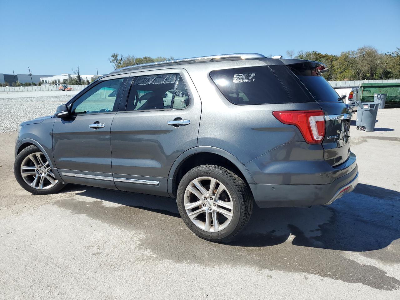 2016 Ford Explorer - Image 2