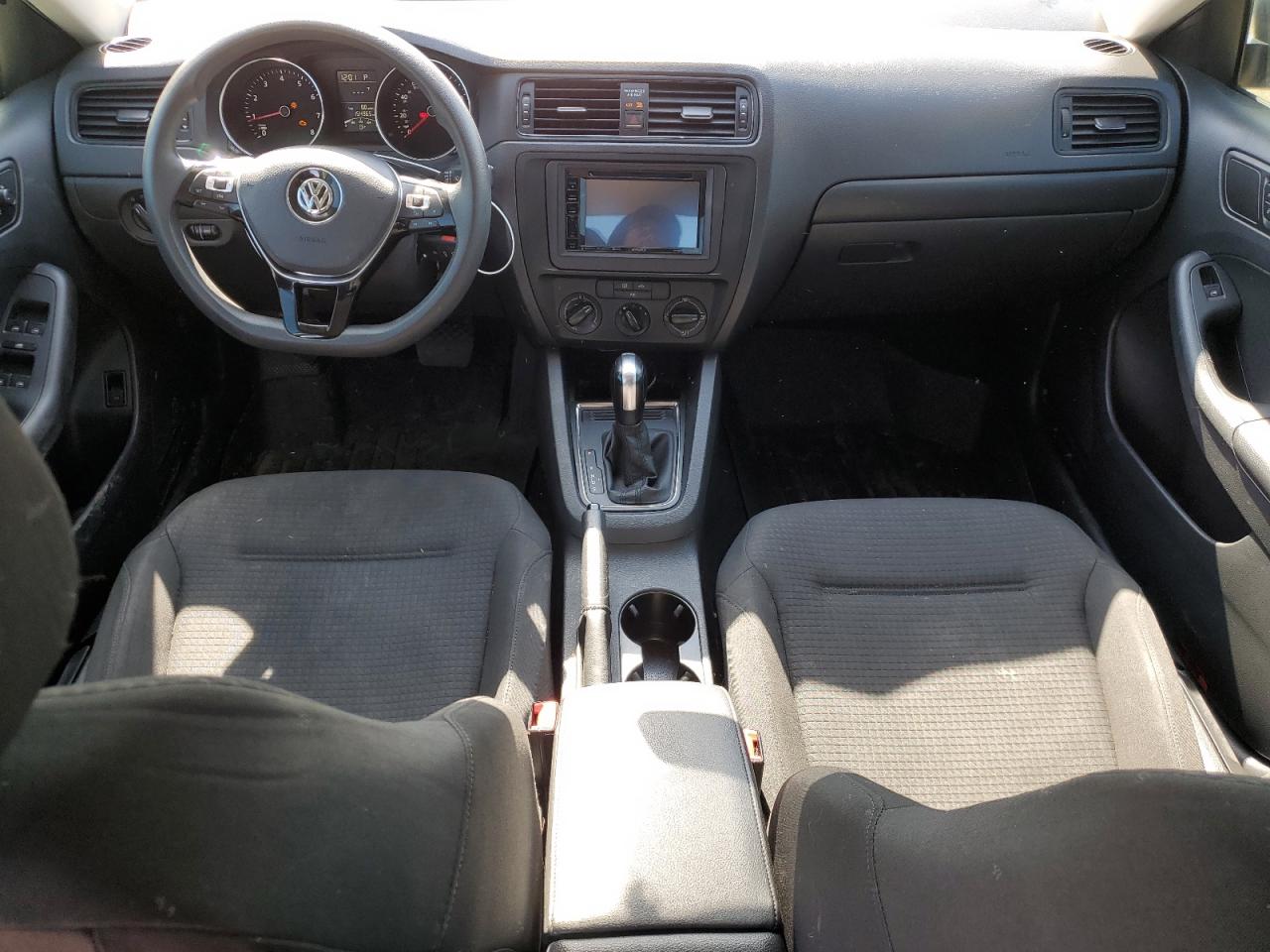 2015 Volkswagen Jetta - Image 8