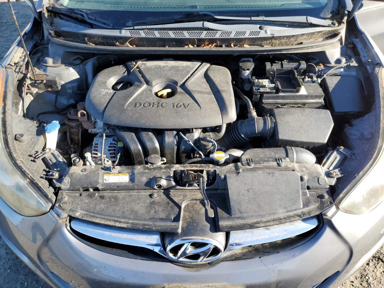 2012 Hyundai Elantra - Image 11