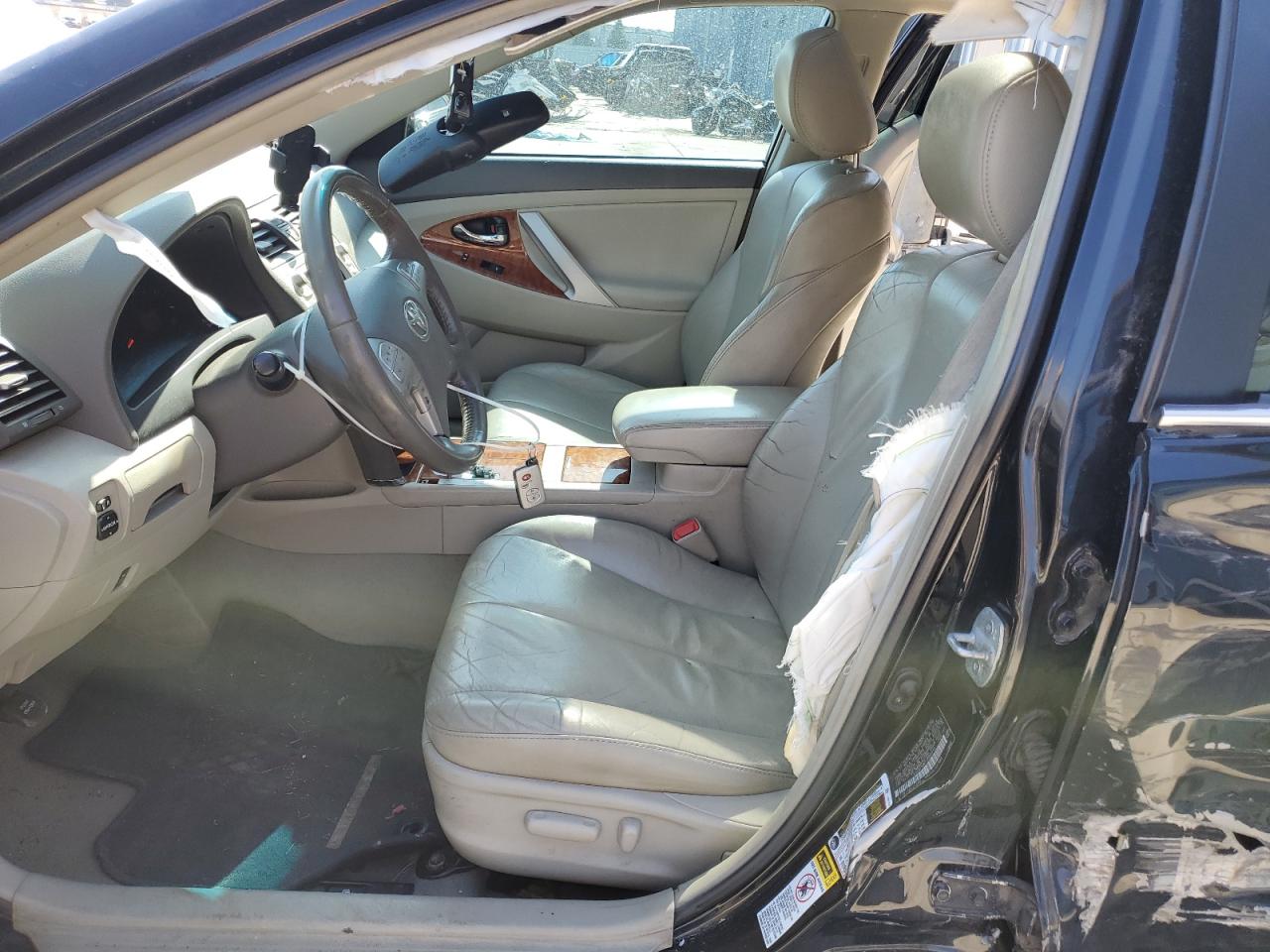 2010 Toyota Camry - Image 7