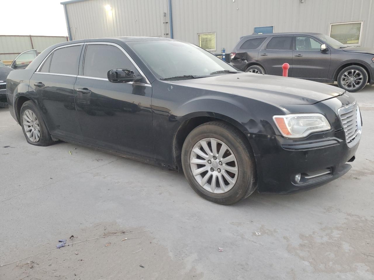 2013 Chrysler 300 - Image 4