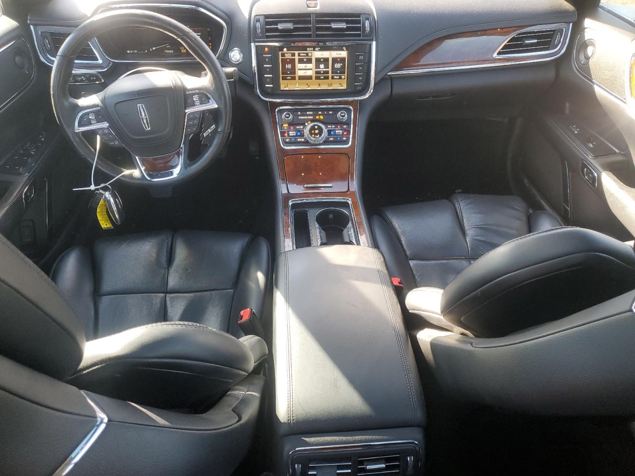 2019 Lincoln Continental - Image 8