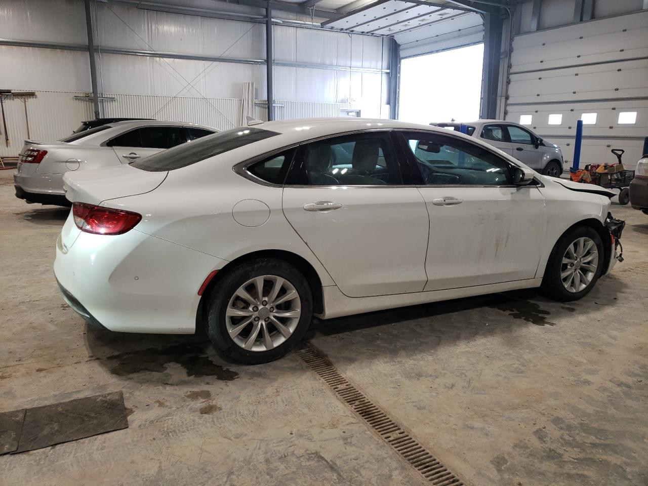 2015 Chrysler 200 - Image 3