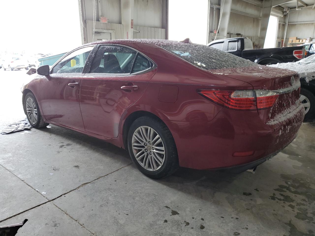 2014 Lexus ES - Image 2