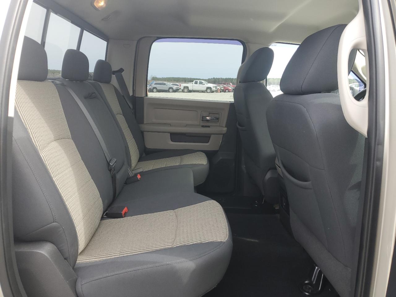 2009 Dodge RAM - Image 11