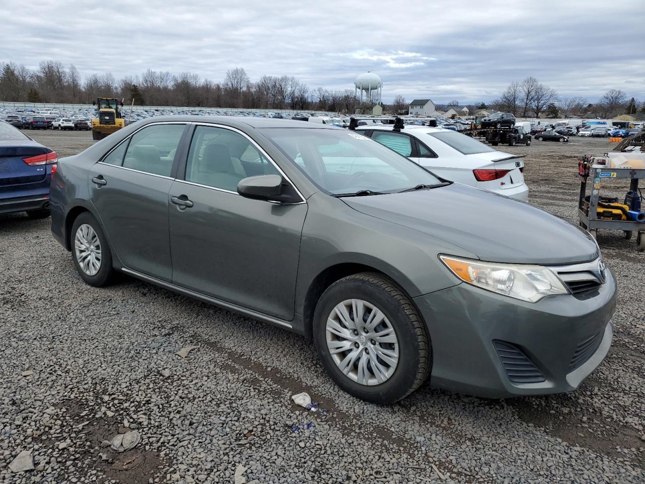 2013 Toyota Camry - Image 4