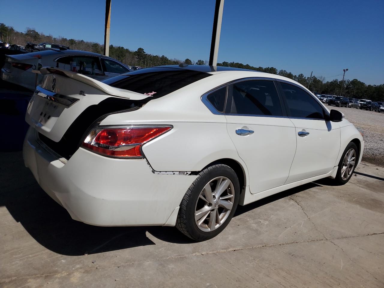 2015 Nissan Altima - Image 3