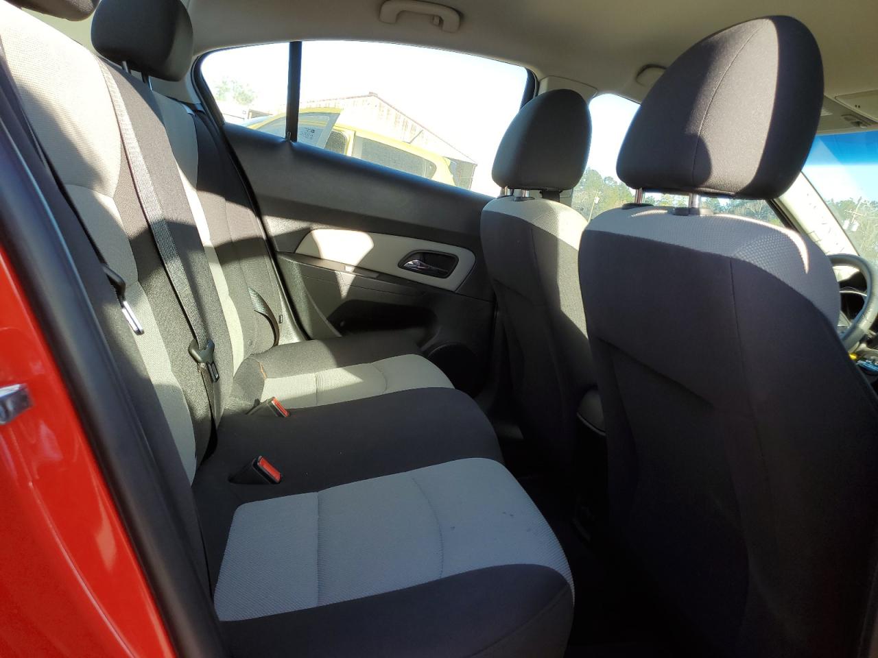 2015 Chevrolet Cruze - Image 10