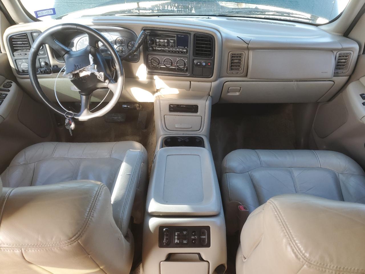 2002 Chevrolet Suburban - Image 8