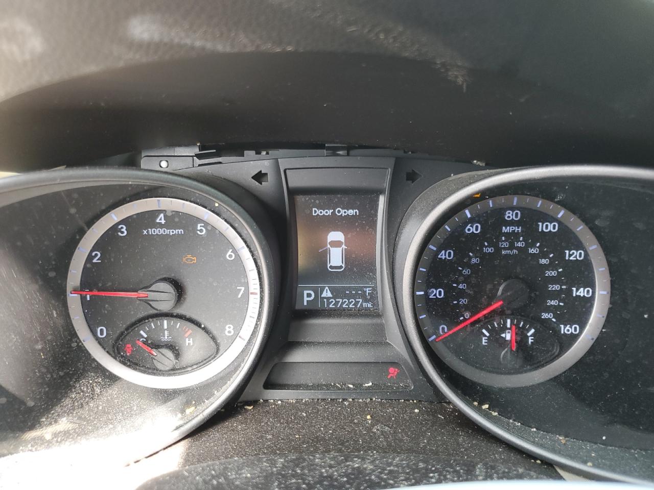 2013 Hyundai Santa Fe - Image 9