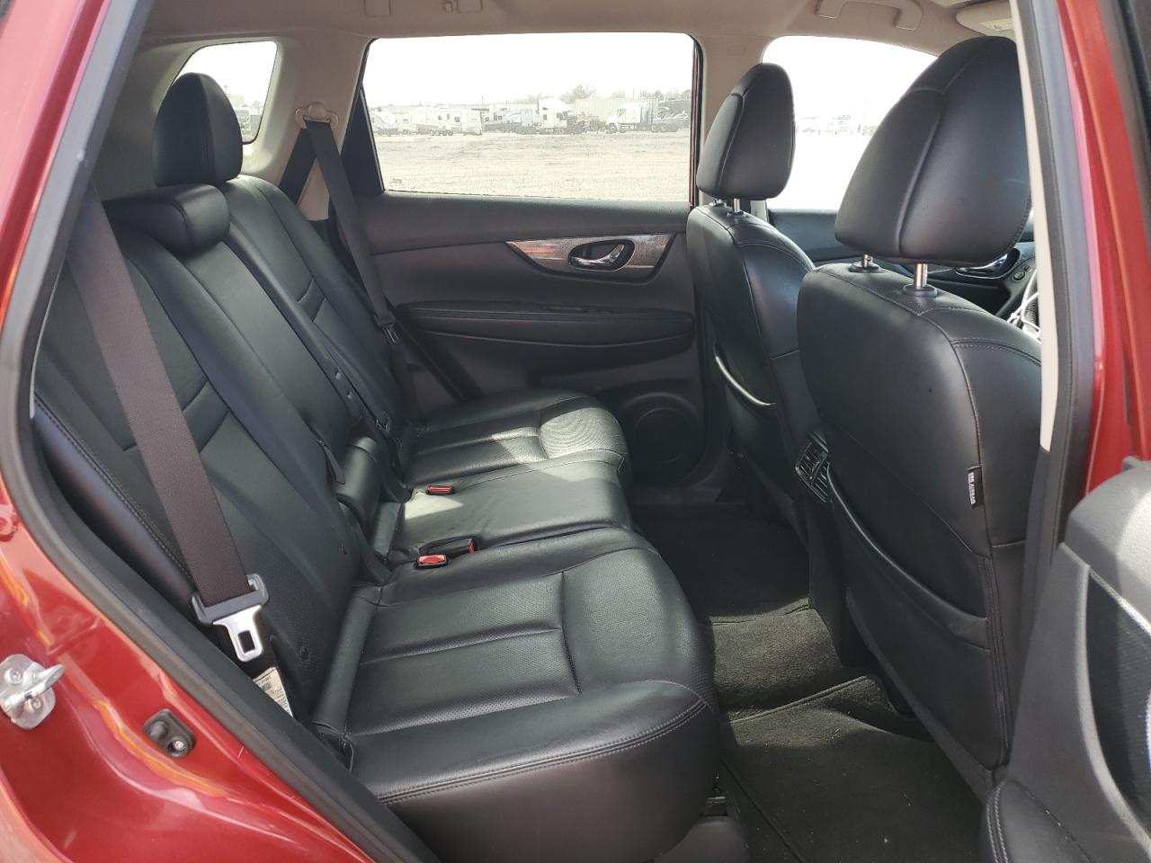 2015 Nissan Rogue - Image 10