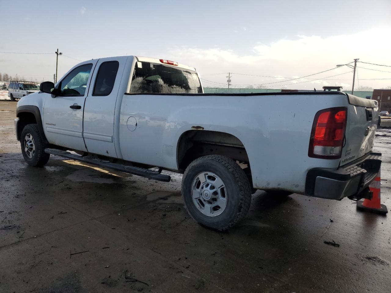 2011 Chevrolet Silverado - Image 2