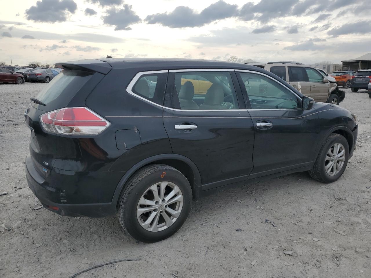 2014 Nissan Rogue - Image 3