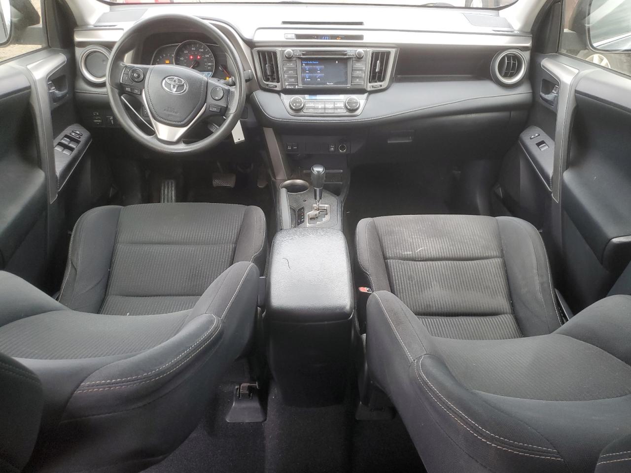 2015 Toyota RAV 4 - Image 8