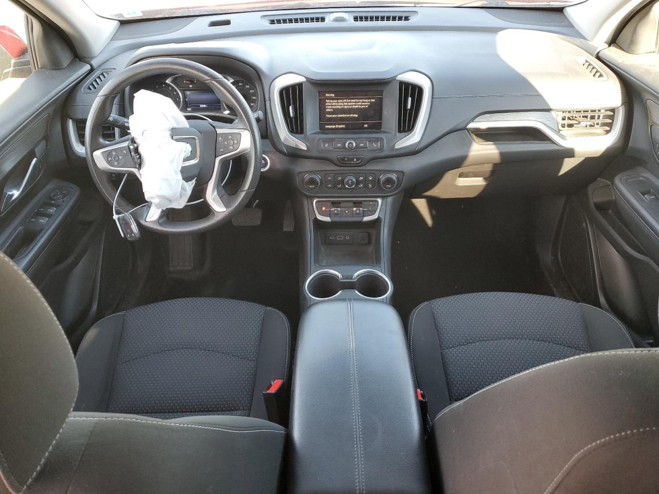 2022 GMC Terrain - Image 8