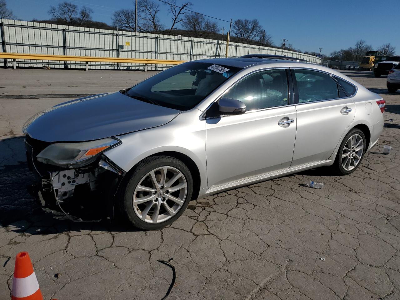 2014 Toyota Avalon - Image 1