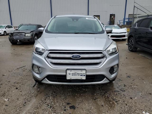  FORD ESCAPE 2019 Srebrny