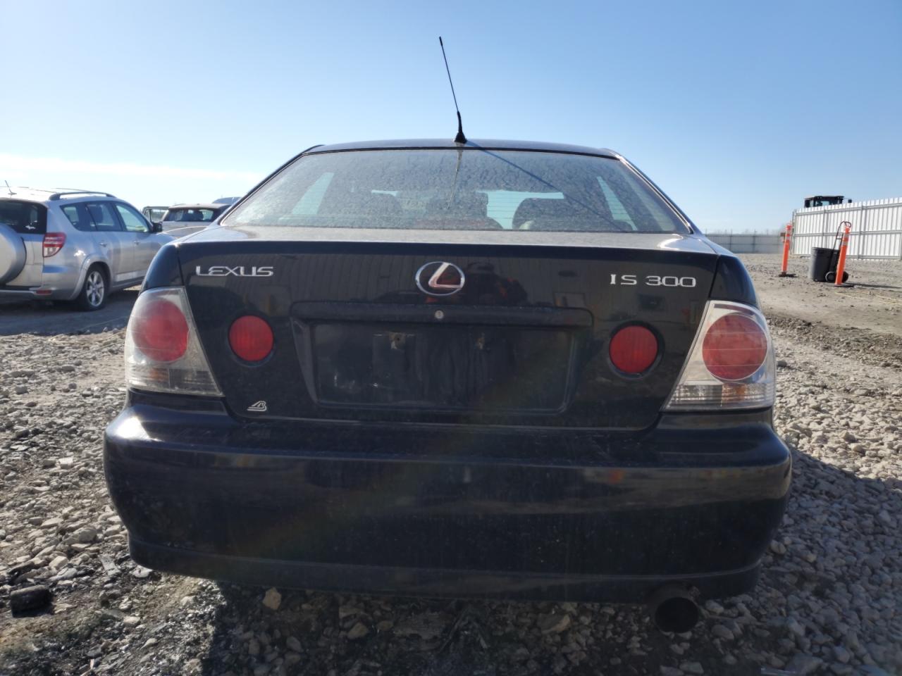 2001 Lexus IS - Image 6