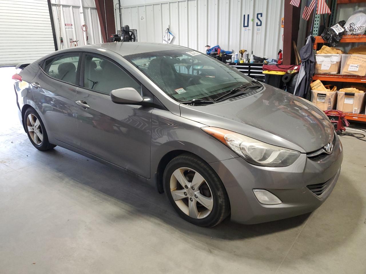 2013 Hyundai Elantra - Image 4