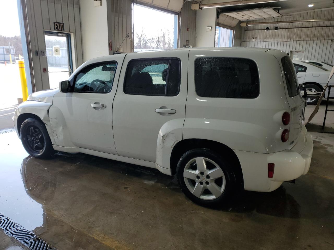 2011 Chevrolet HHR - Image 2