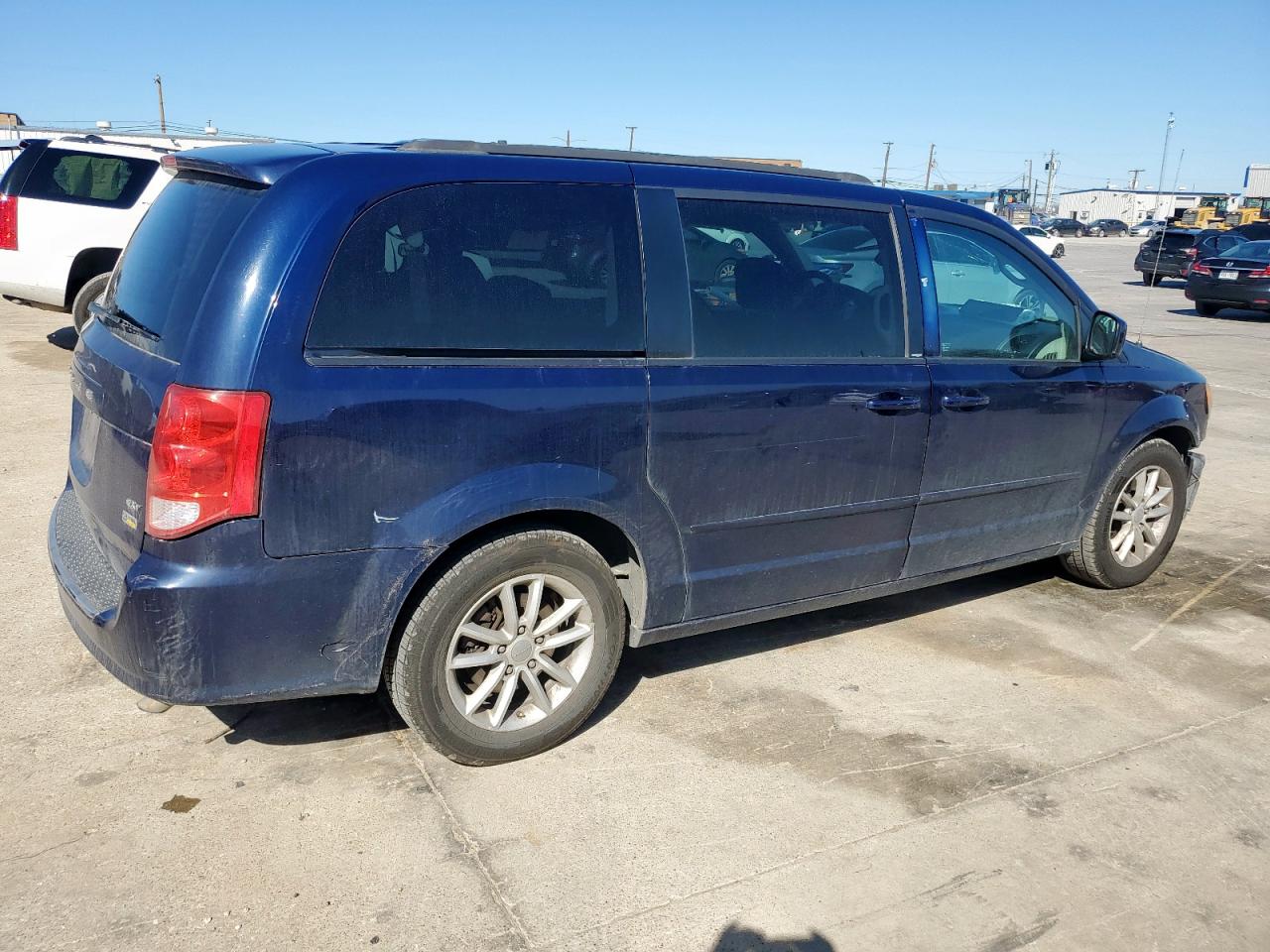 2014 Dodge Caravan - Image 3
