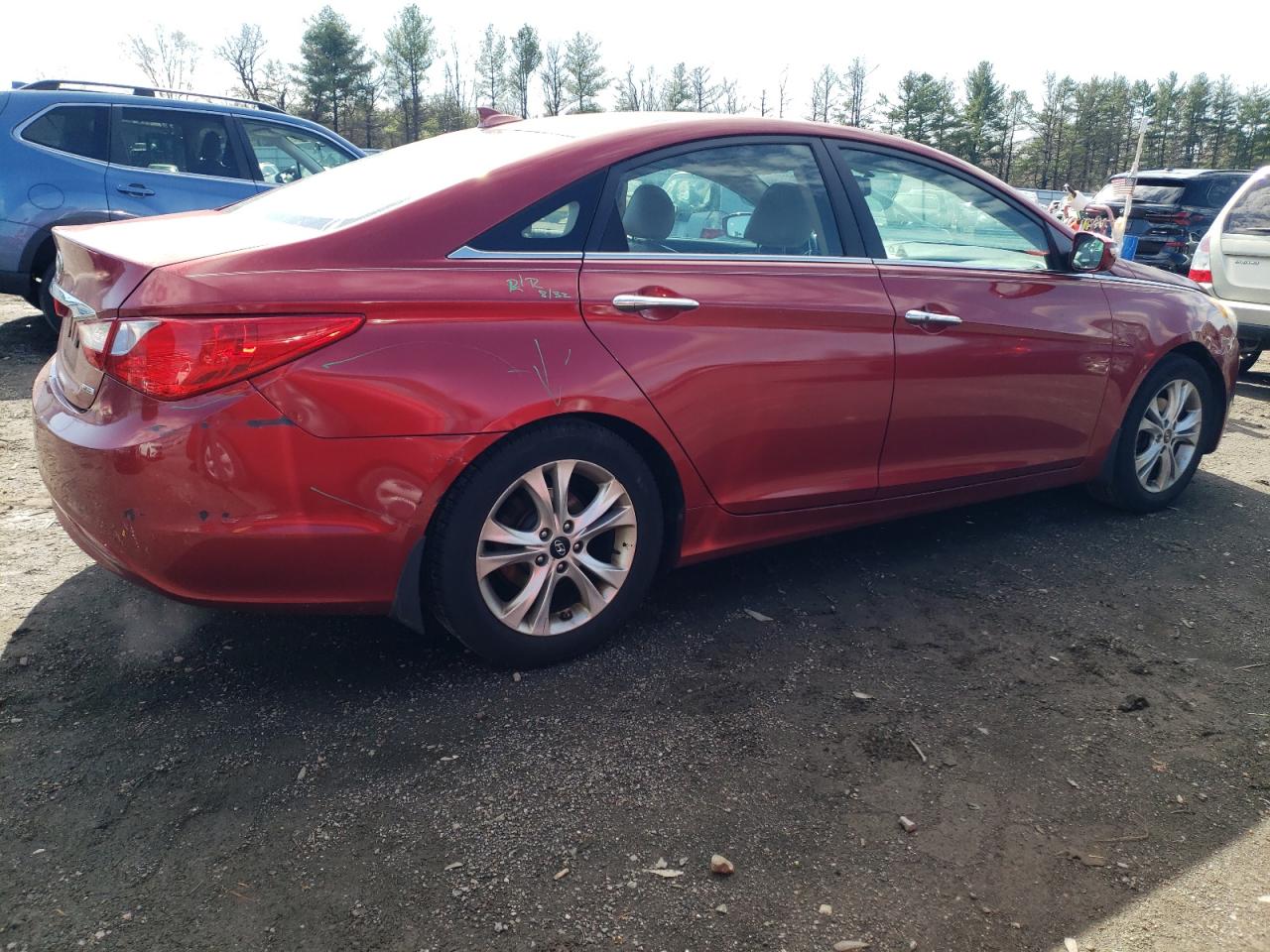 2013 Hyundai Sonata - Image 3