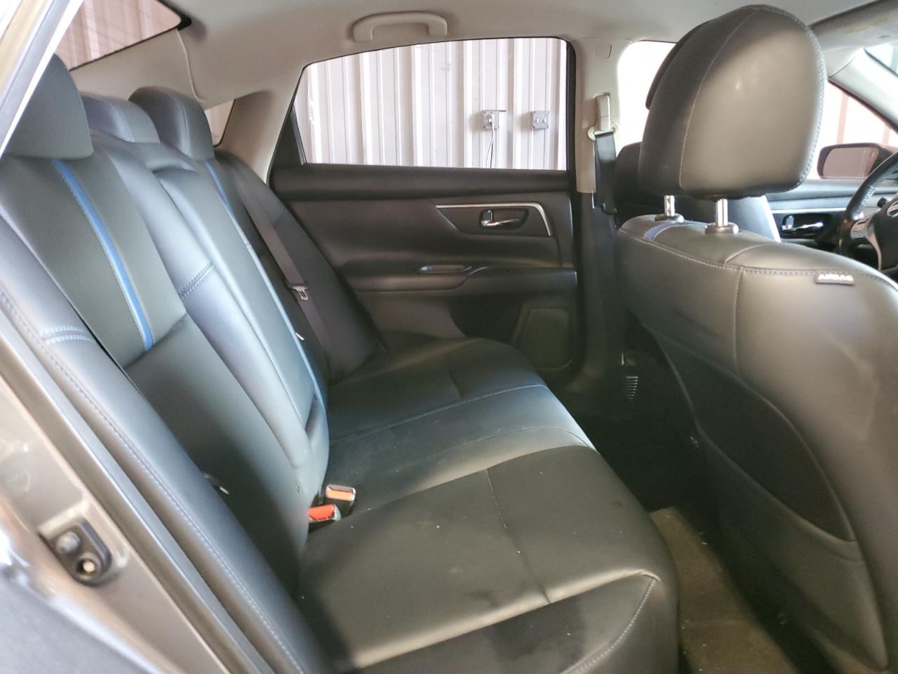 2018 Nissan Altima - Image 10