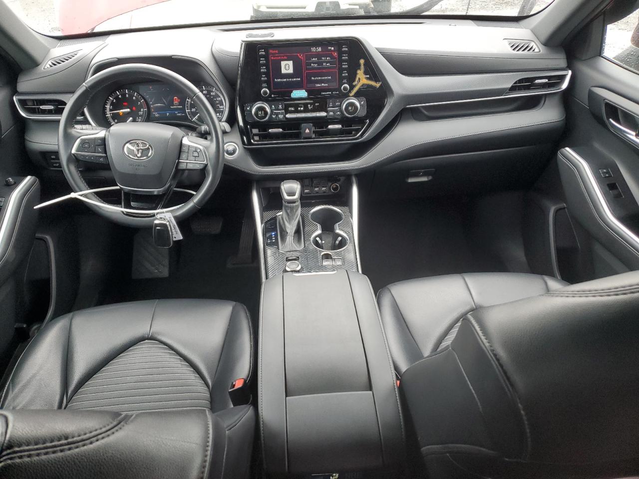 2021 Toyota Highlander - Image 8