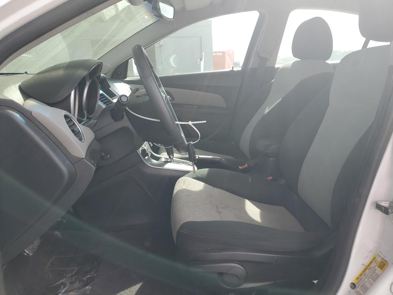 2011 Chevrolet Cruze - Image 7