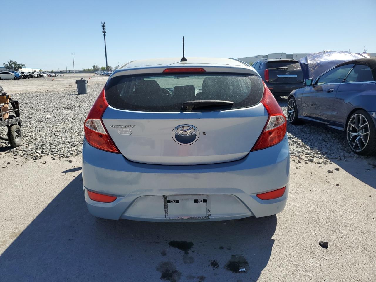 2013 Hyundai Accent - Image 6