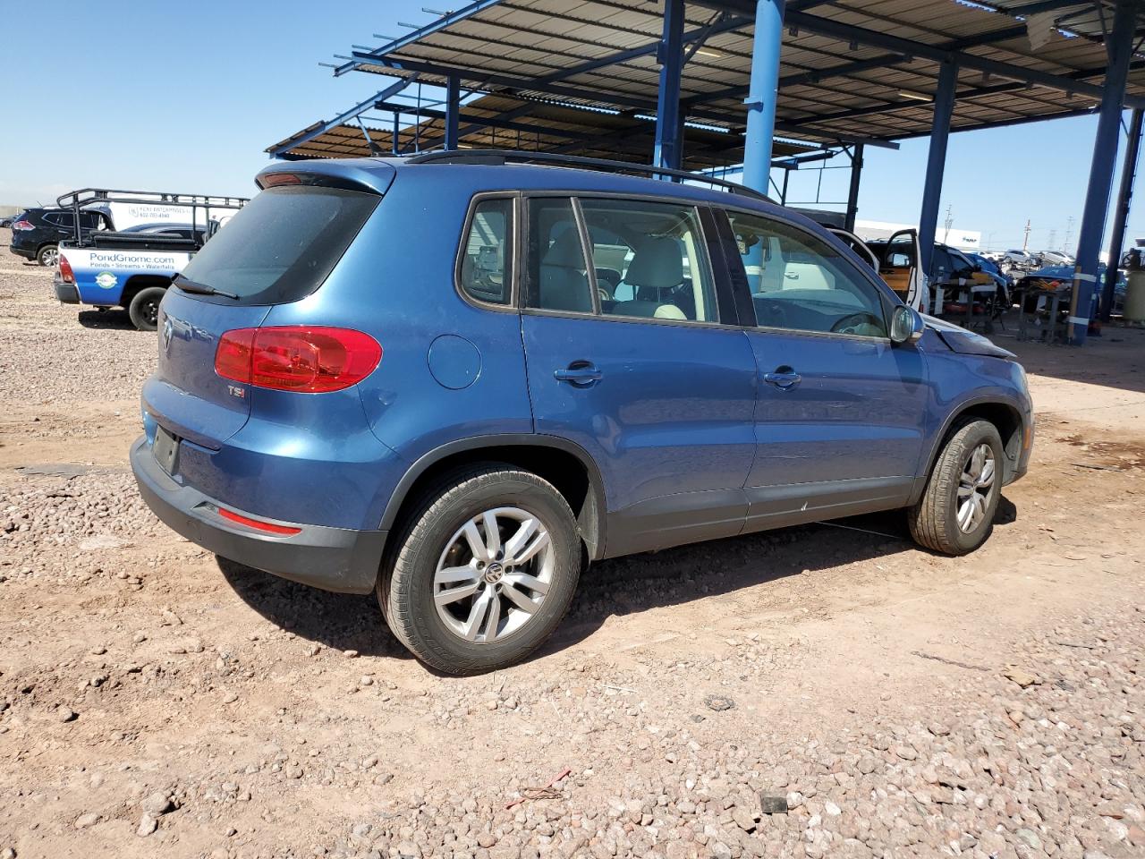 2017 Volkswagen Tiguan - Image 3