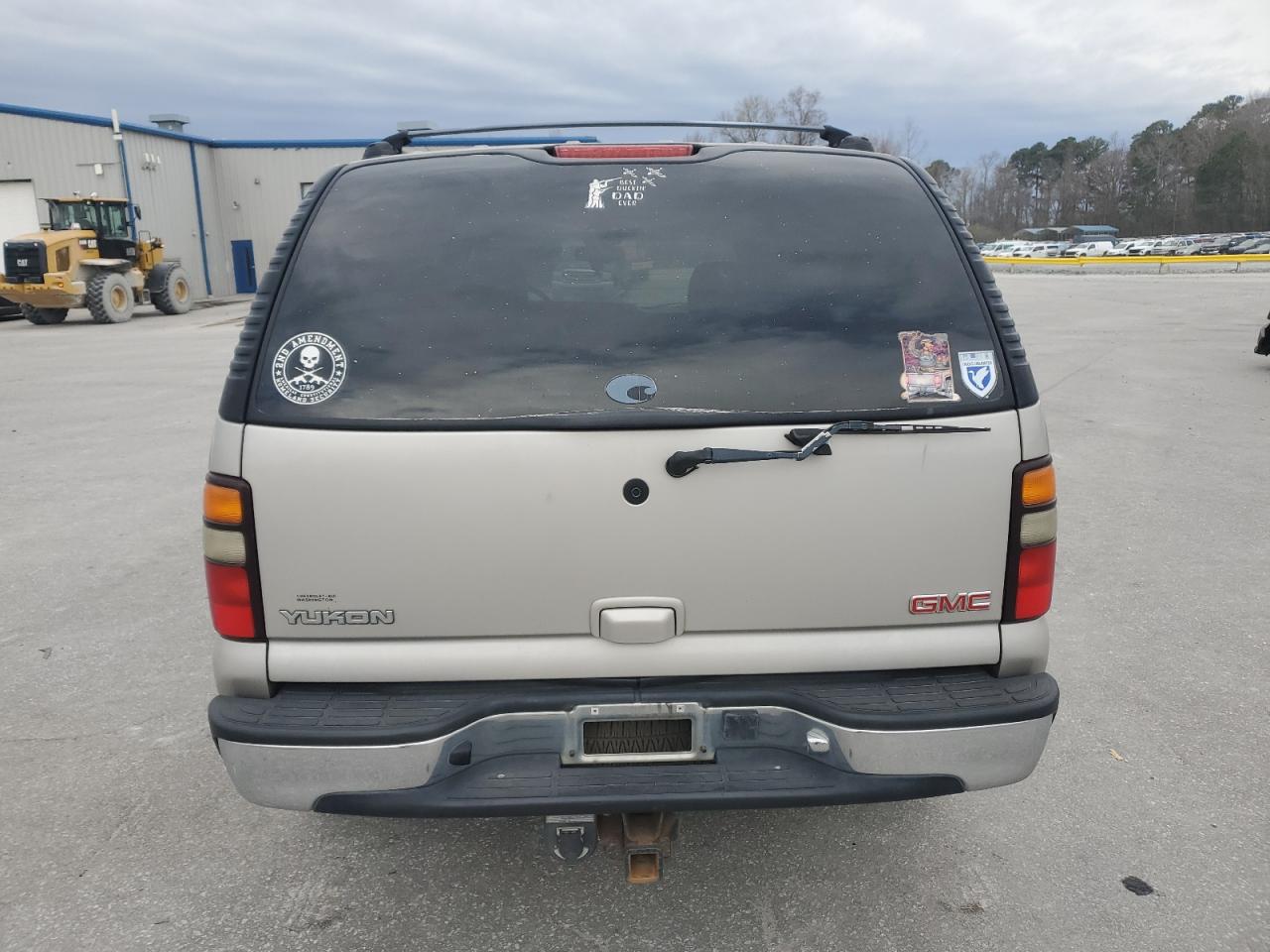 2004 GMC Yukon - Image 6