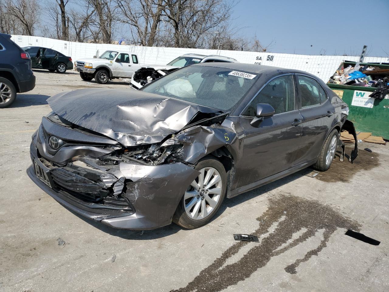 2019 Toyota Camry L zu verkaufen in Bridgeton, MO - Front End