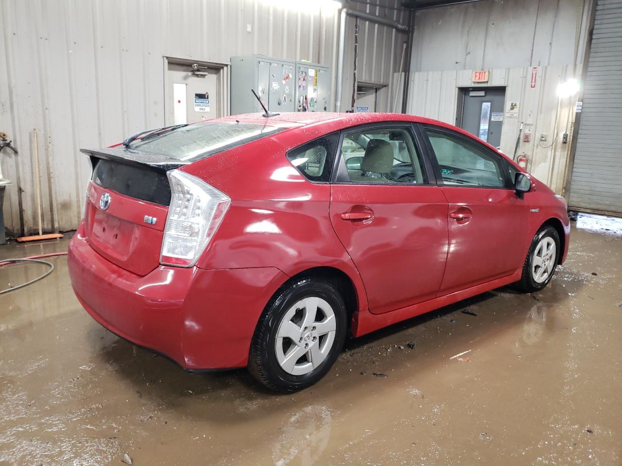2011 Toyota Prius - Image 3