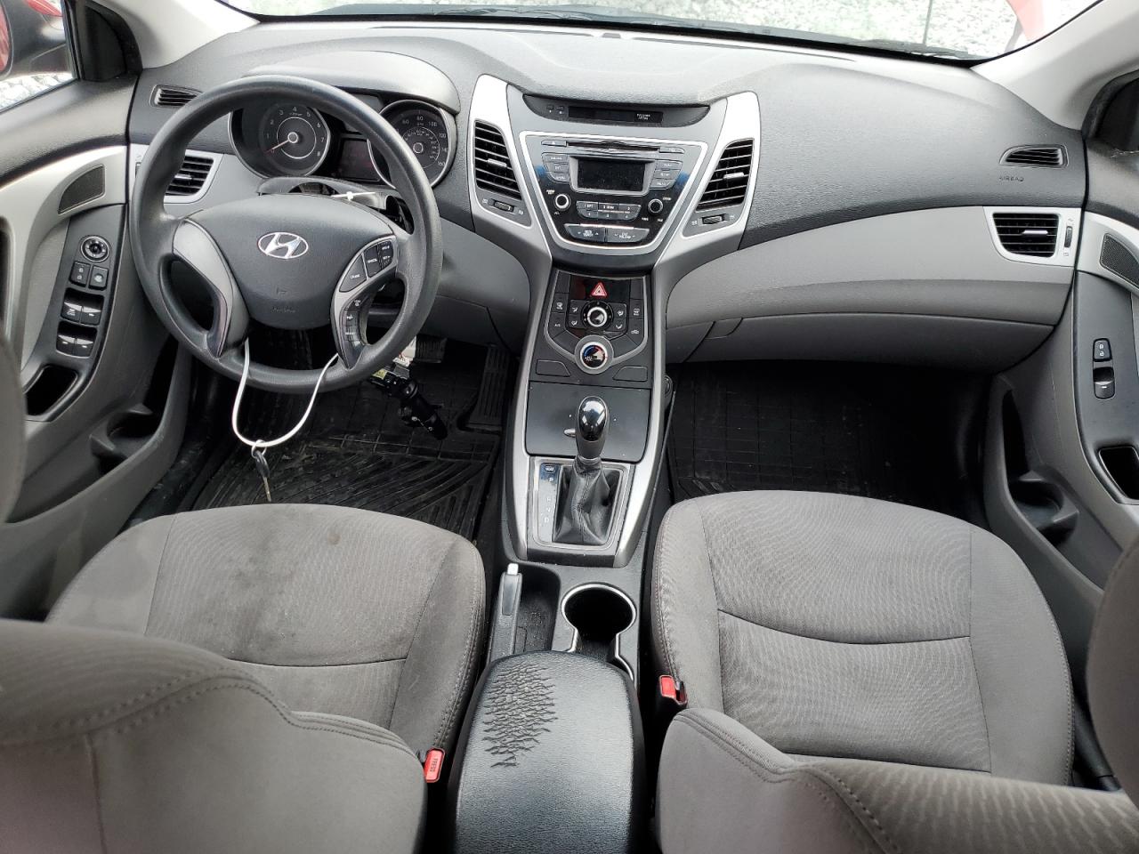 2014 Hyundai Elantra - Image 8