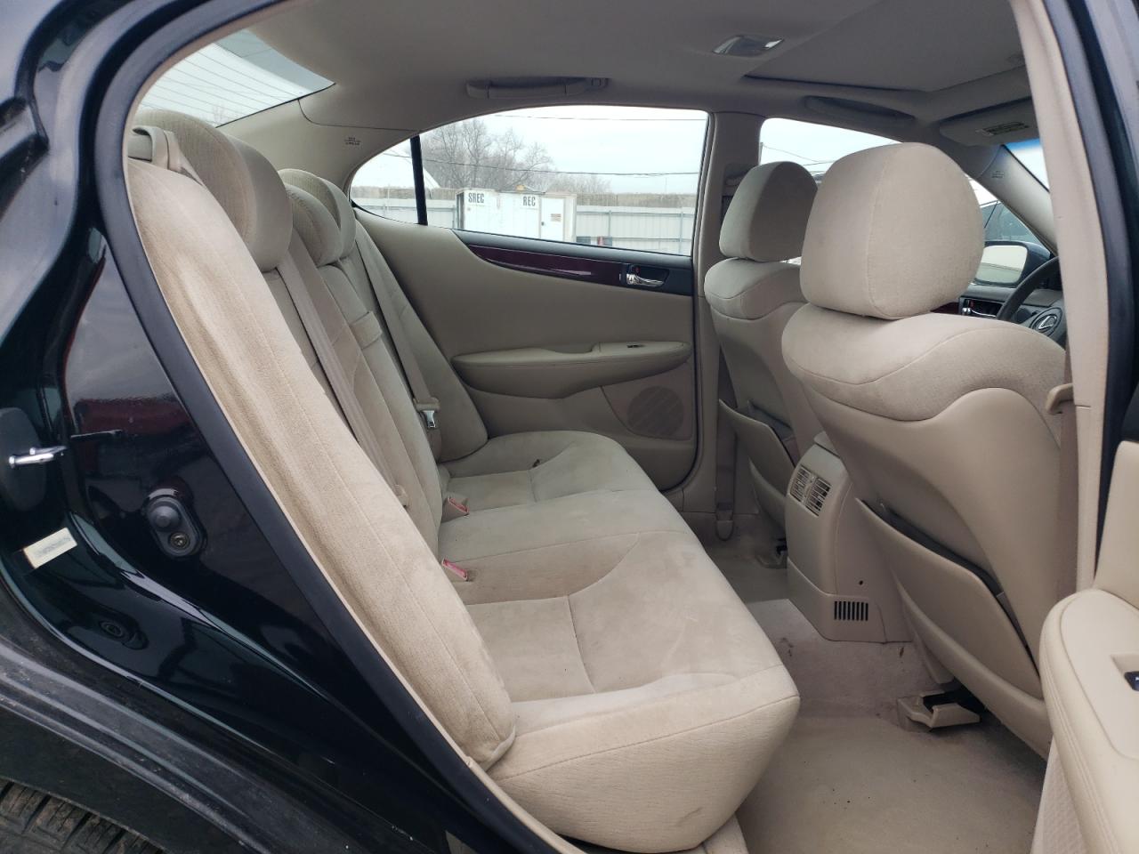 2002 Lexus ES - Image 10