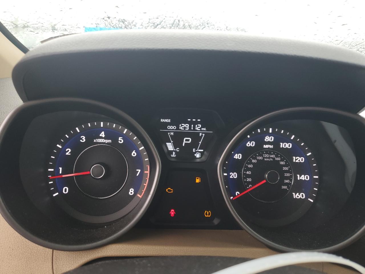2013 Hyundai Elantra - Image 9