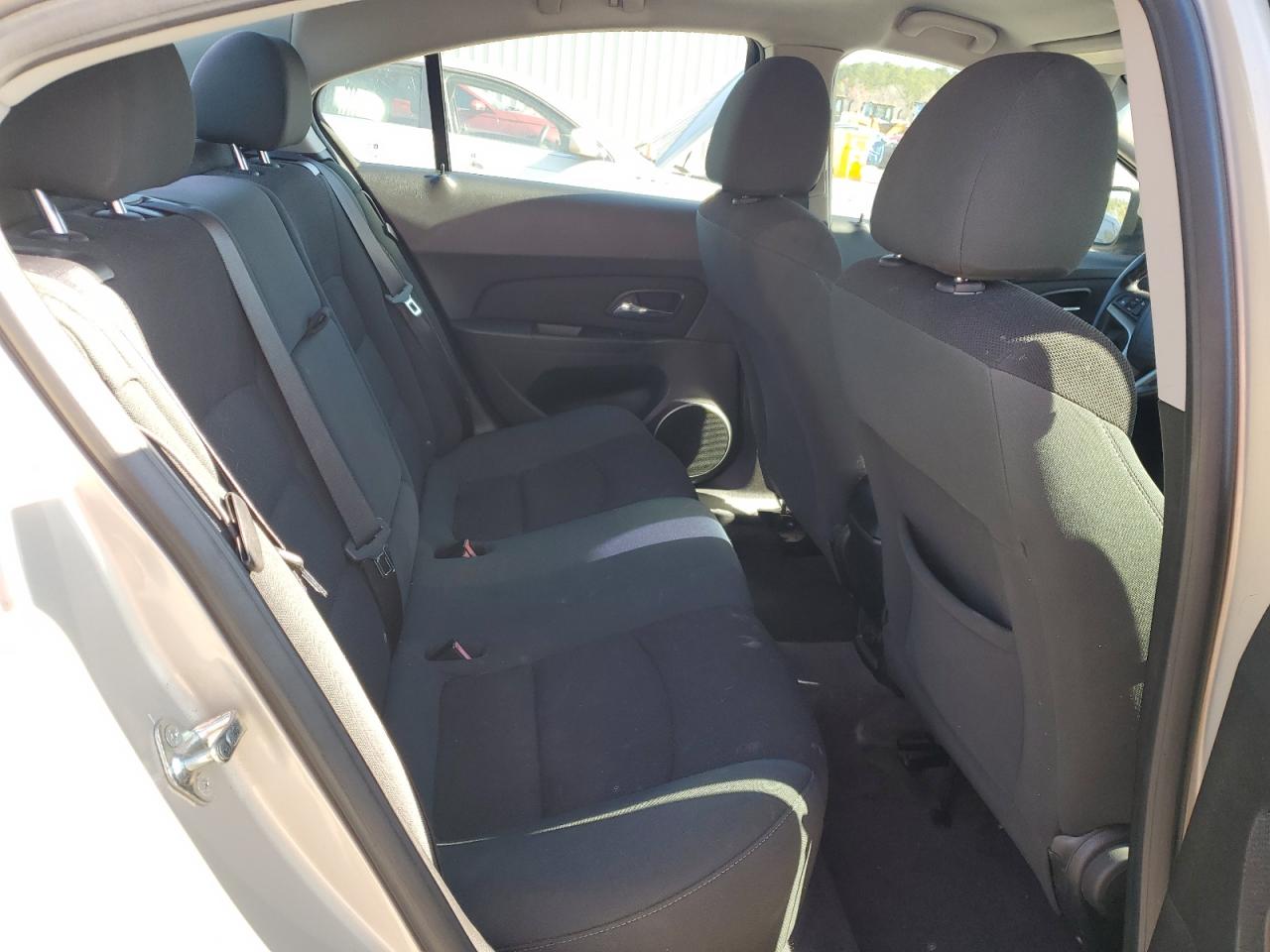 2012 Chevrolet Cruze - Image 10