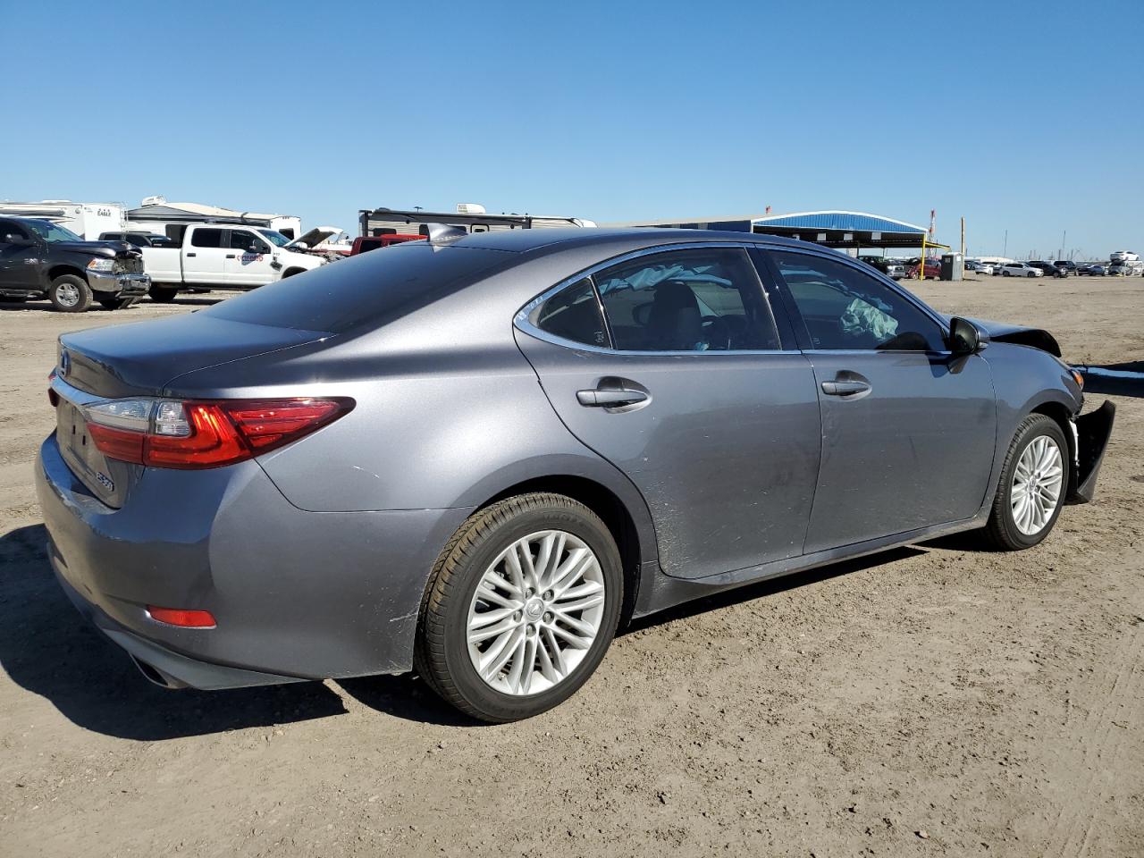 2017 Lexus ES - Image 3