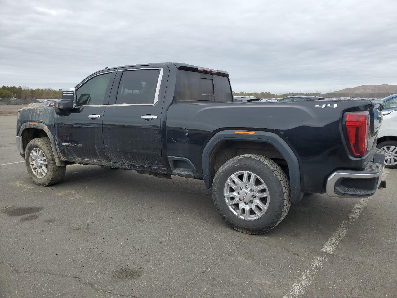 2021 GMC Sierra - Image 2