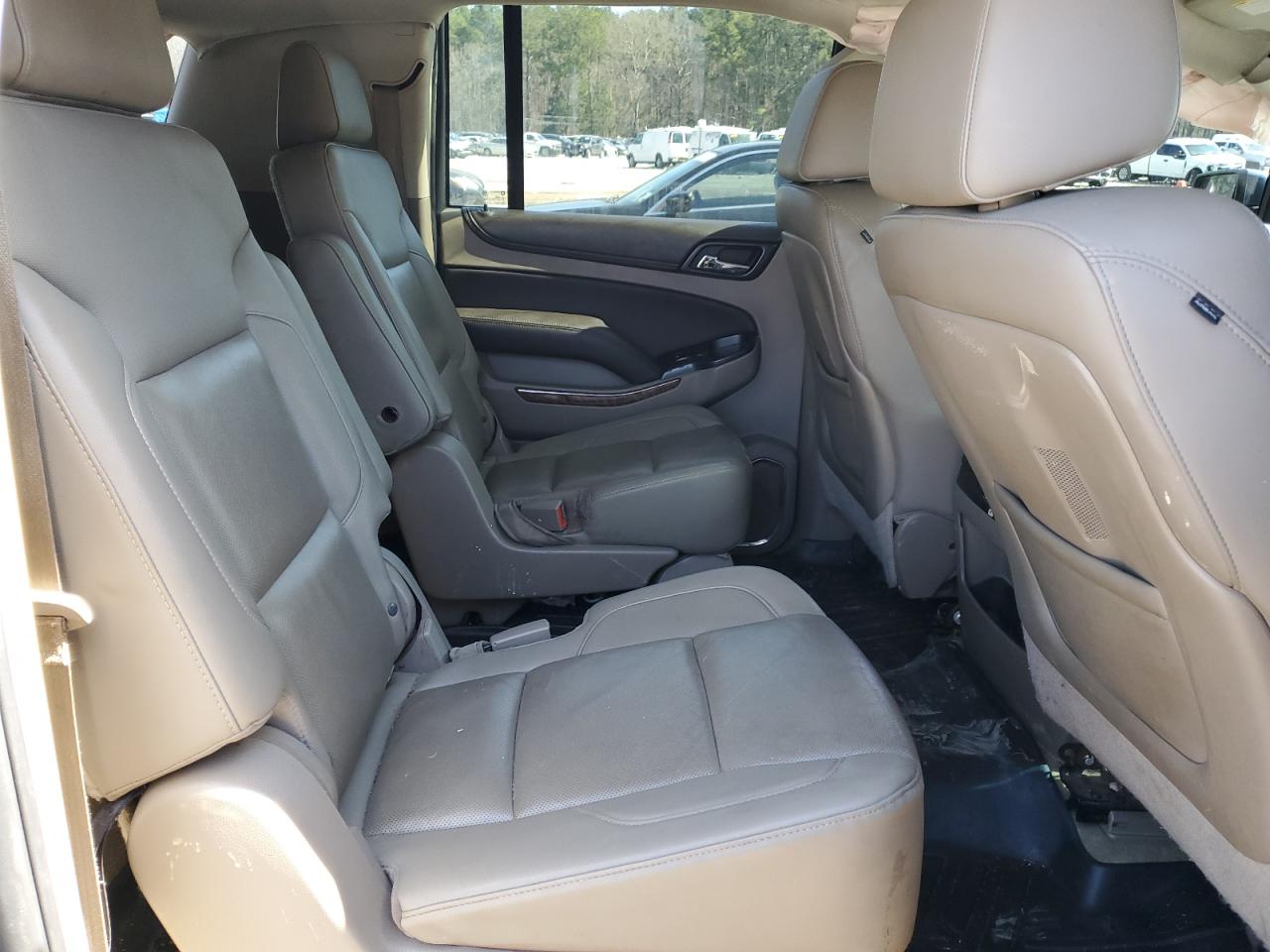 2015 Chevrolet Suburban - Image 12