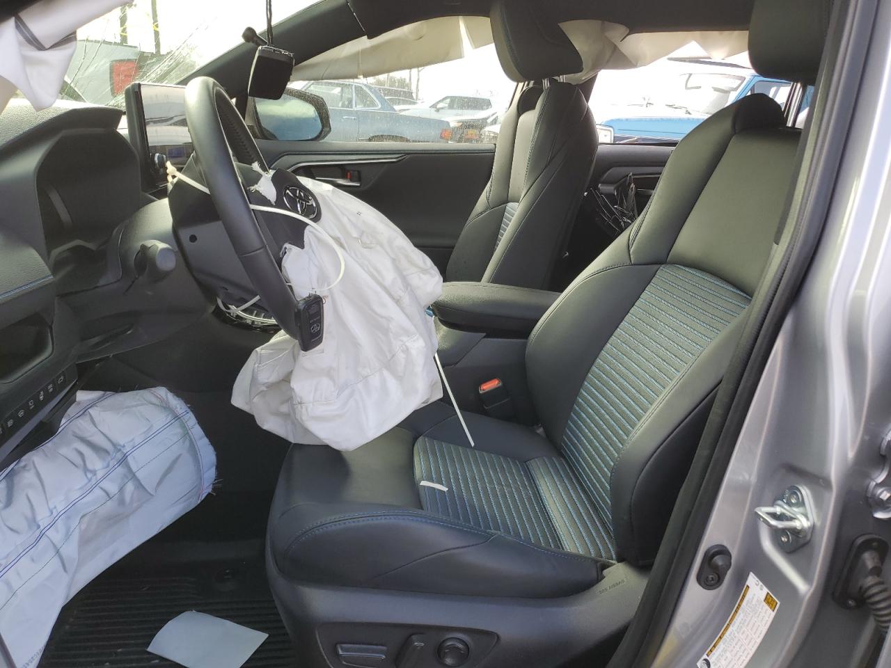 2024 Toyota RAV 4 - Image 7