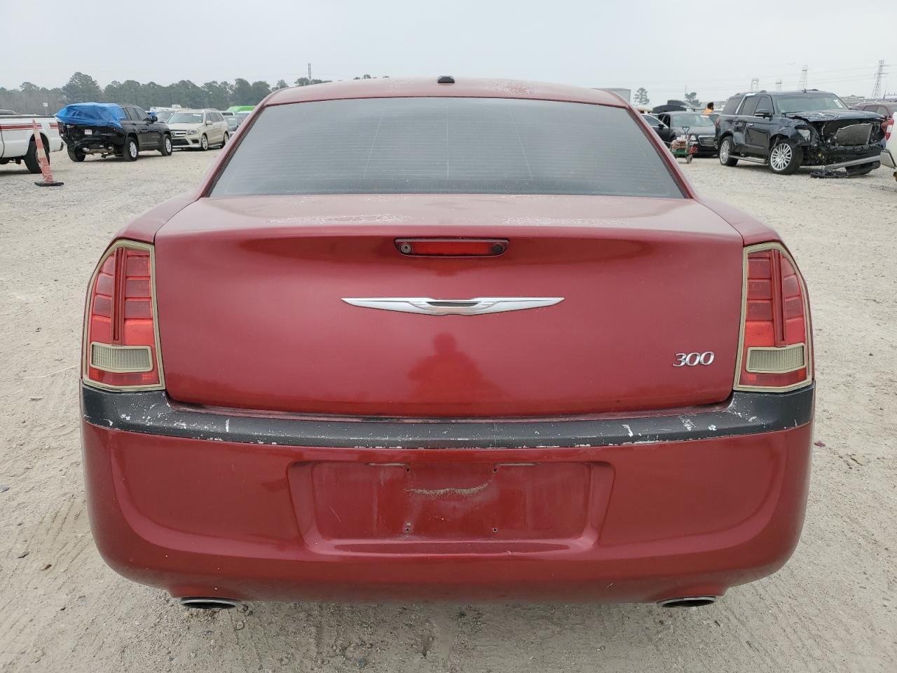 2012 Chrysler 300 - Image 6