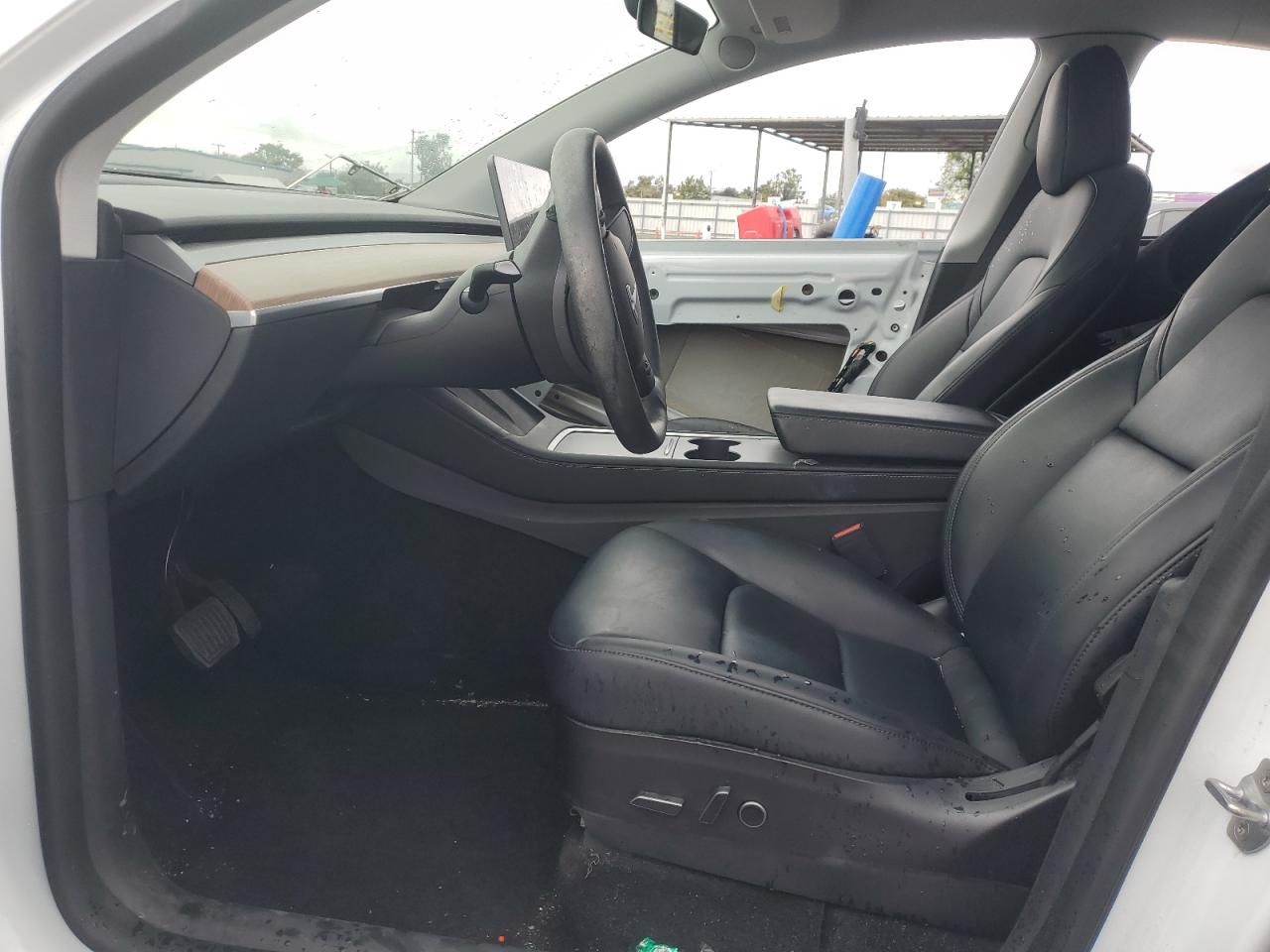 2022 Tesla Model Y VIN: 7SAYGDEE0NF347611 Lot: 49895625