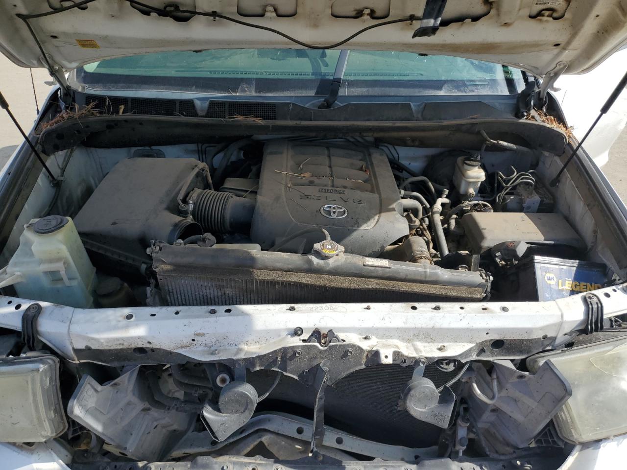 2012 Toyota Tundra - Image 13