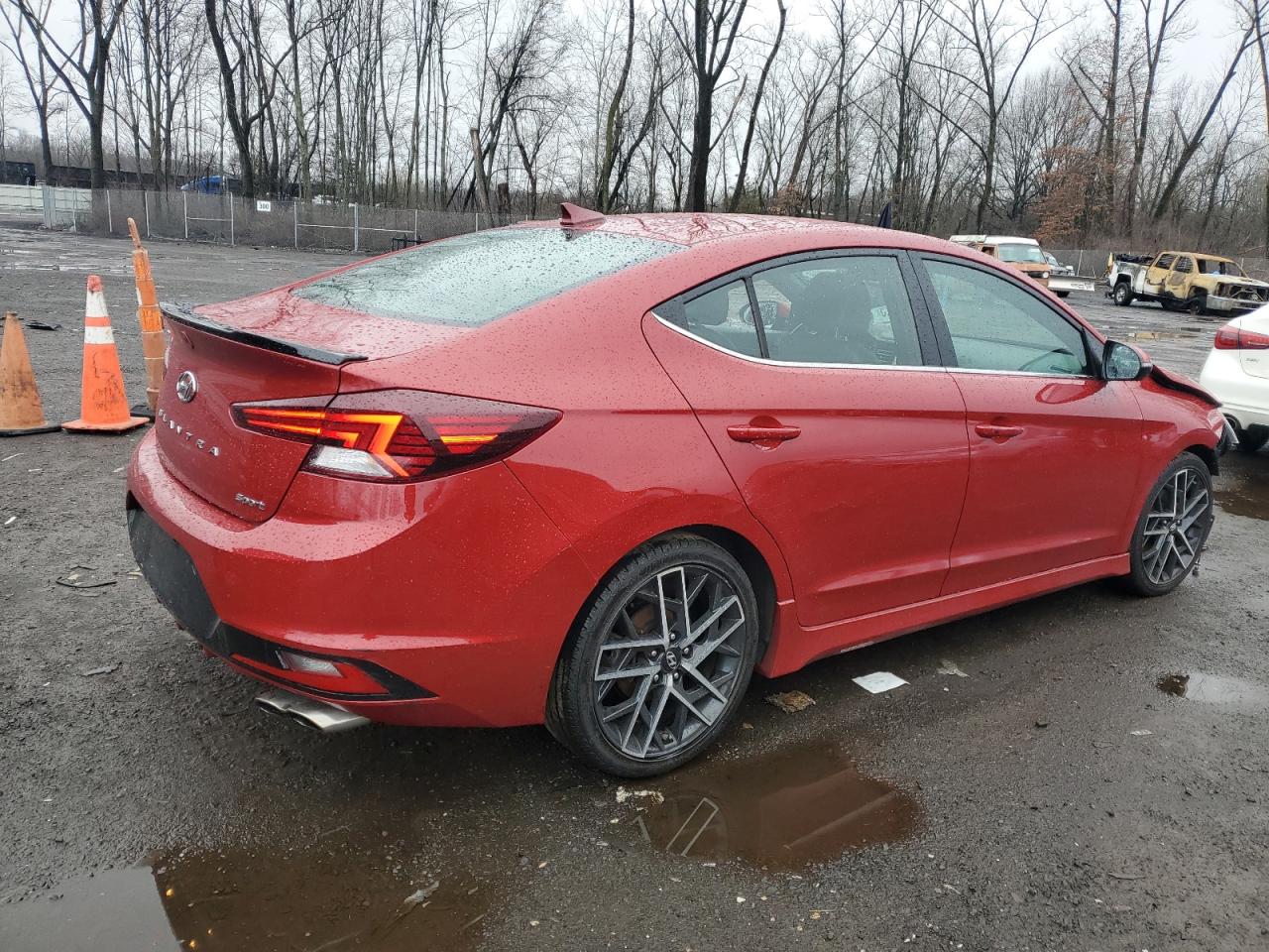 2019 Hyundai Elantra - Image 3