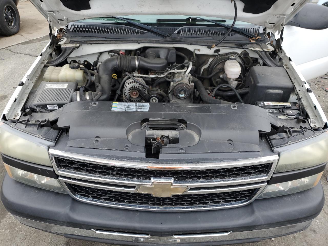 2007 Chevrolet Silverado - Image 11
