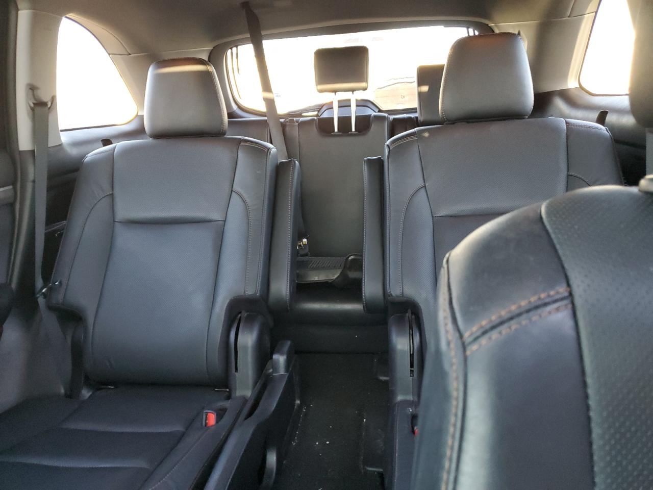 2019 Toyota Highlander - Image 10