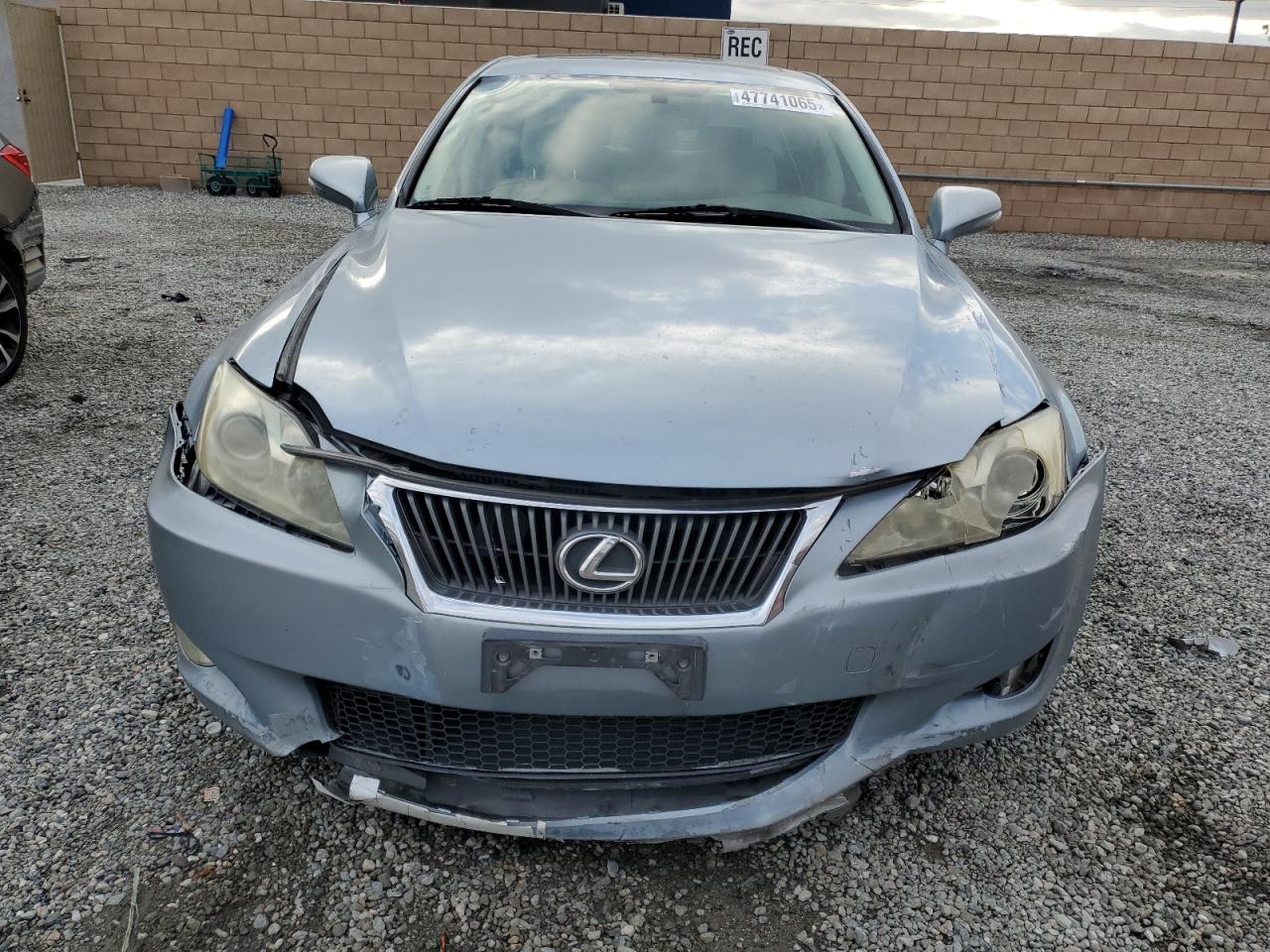 2010 Lexus IS - Image 5