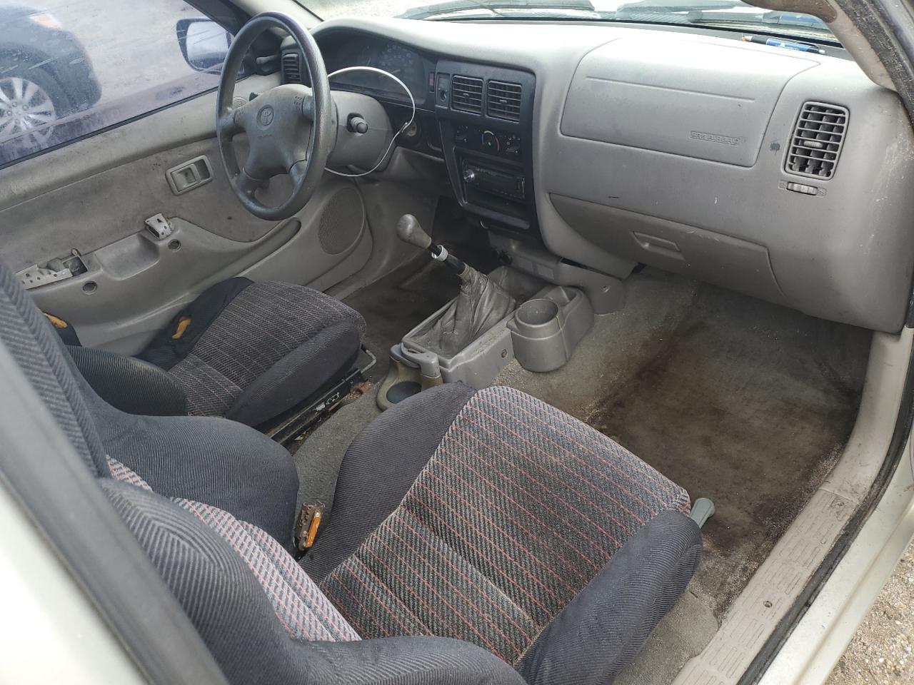 2001 Toyota Tacoma - Image 8